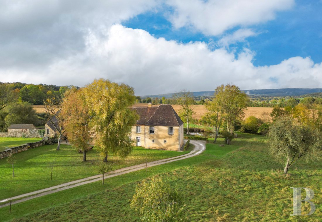 A meticulously renovated 18th century manor house to the south of the Écouves national forest in the Orne department - photo  n°42